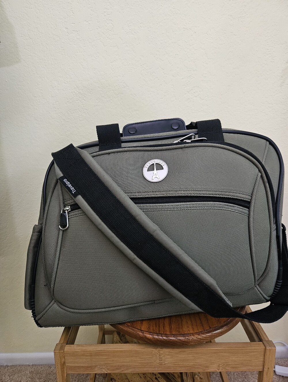 Travel pro Walkabout lite Olive Green Carry-On Luggage Shoulder Bag